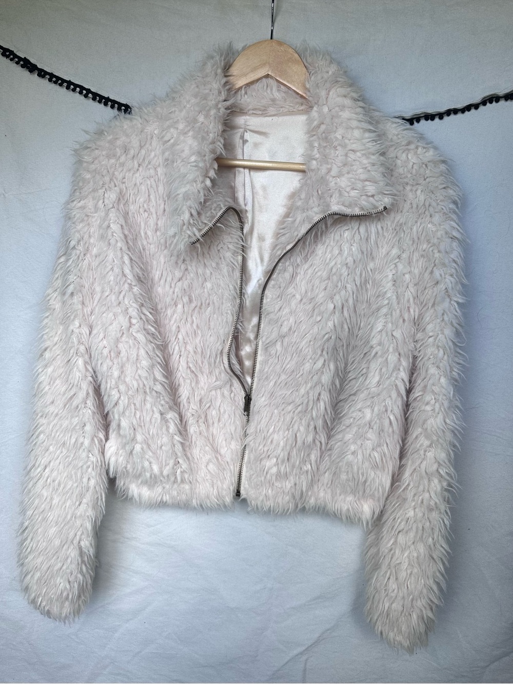 Women's Faux Fur Zip Jacket - Cream